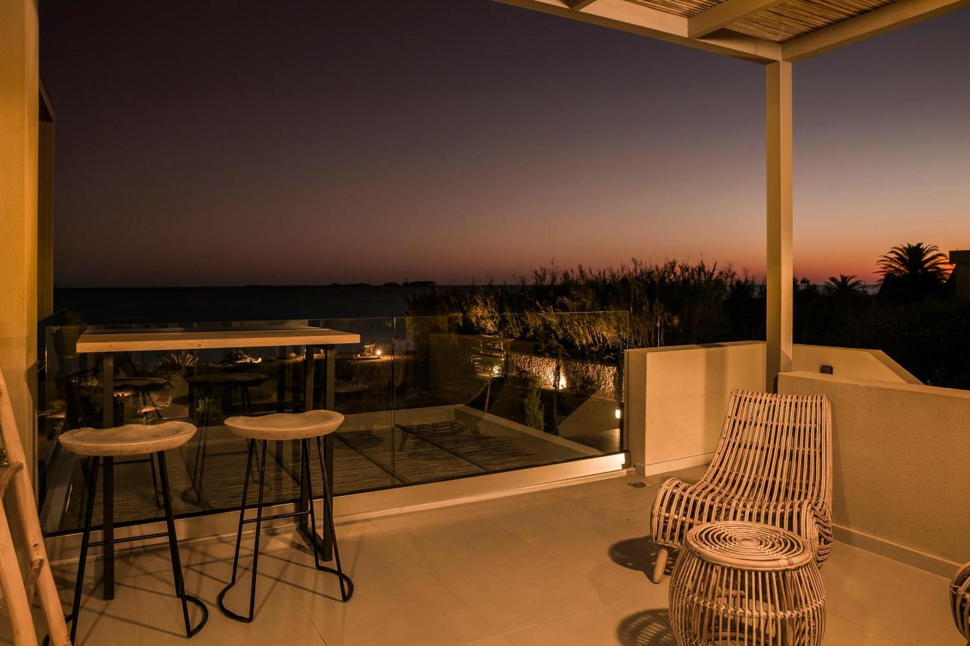 Grand Blue Beach Residences Ликсури Екстериор снимка
