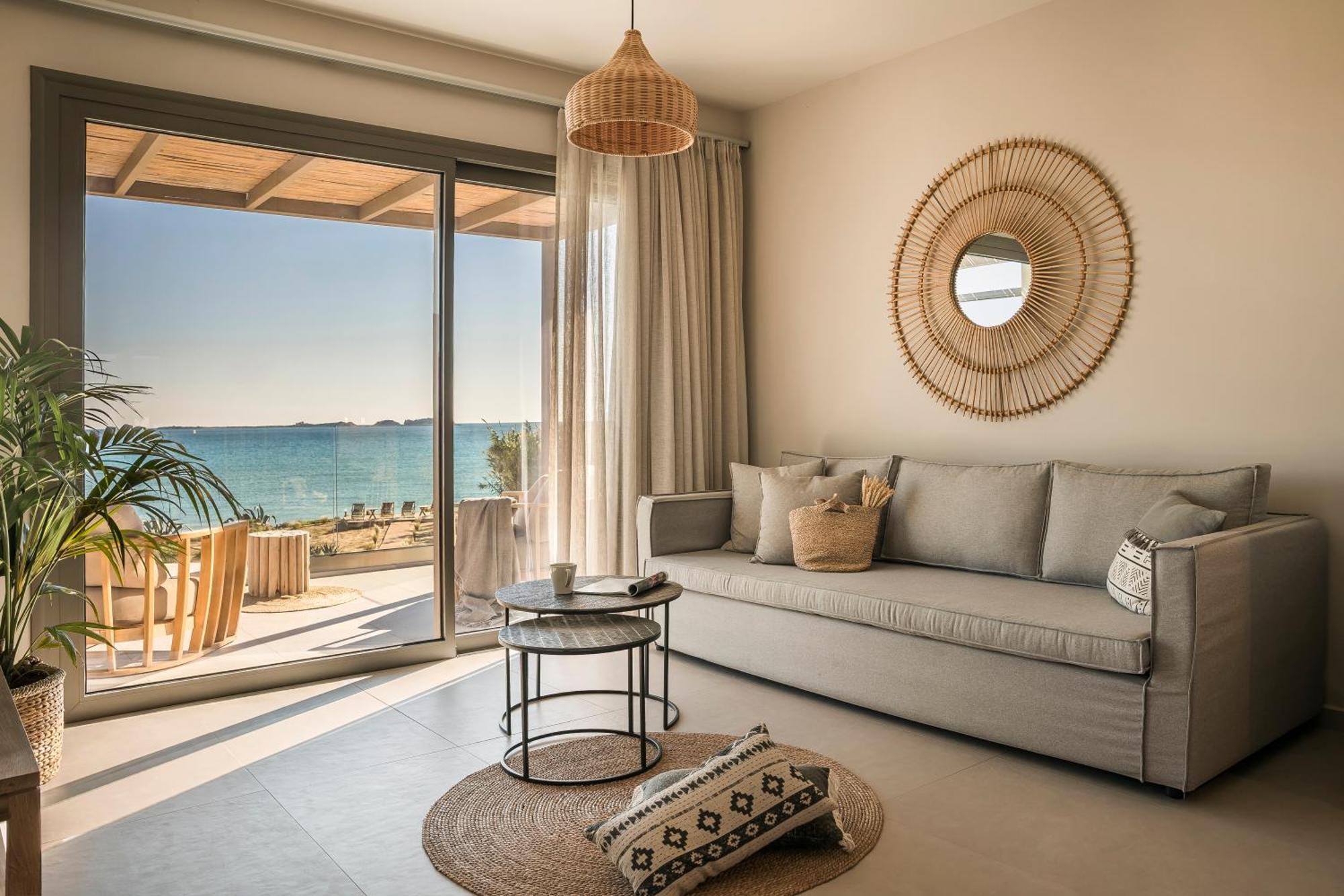 Grand Blue Beach Residences Ликсури Екстериор снимка