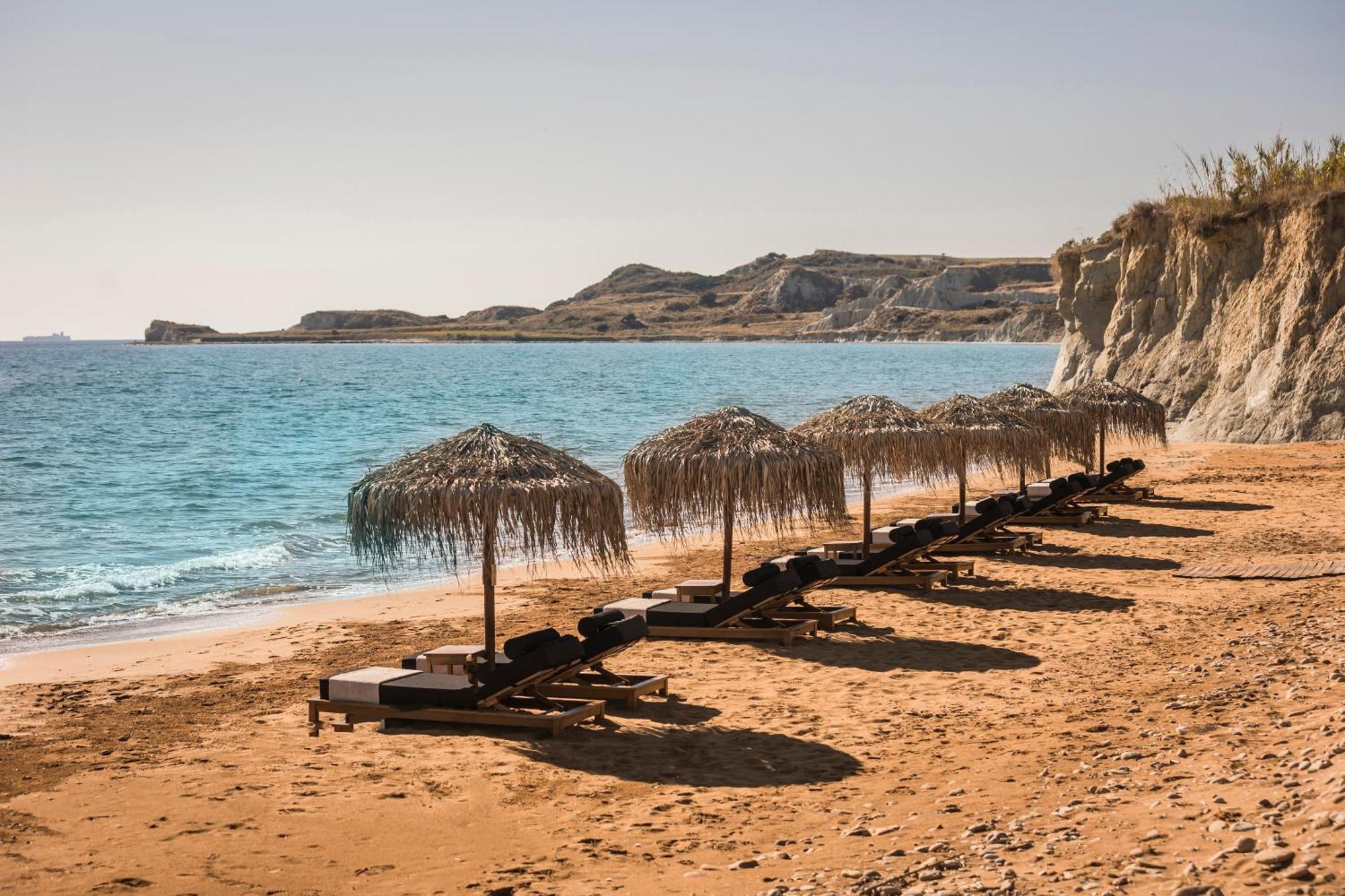 Grand Blue Beach Residences Ликсури Екстериор снимка