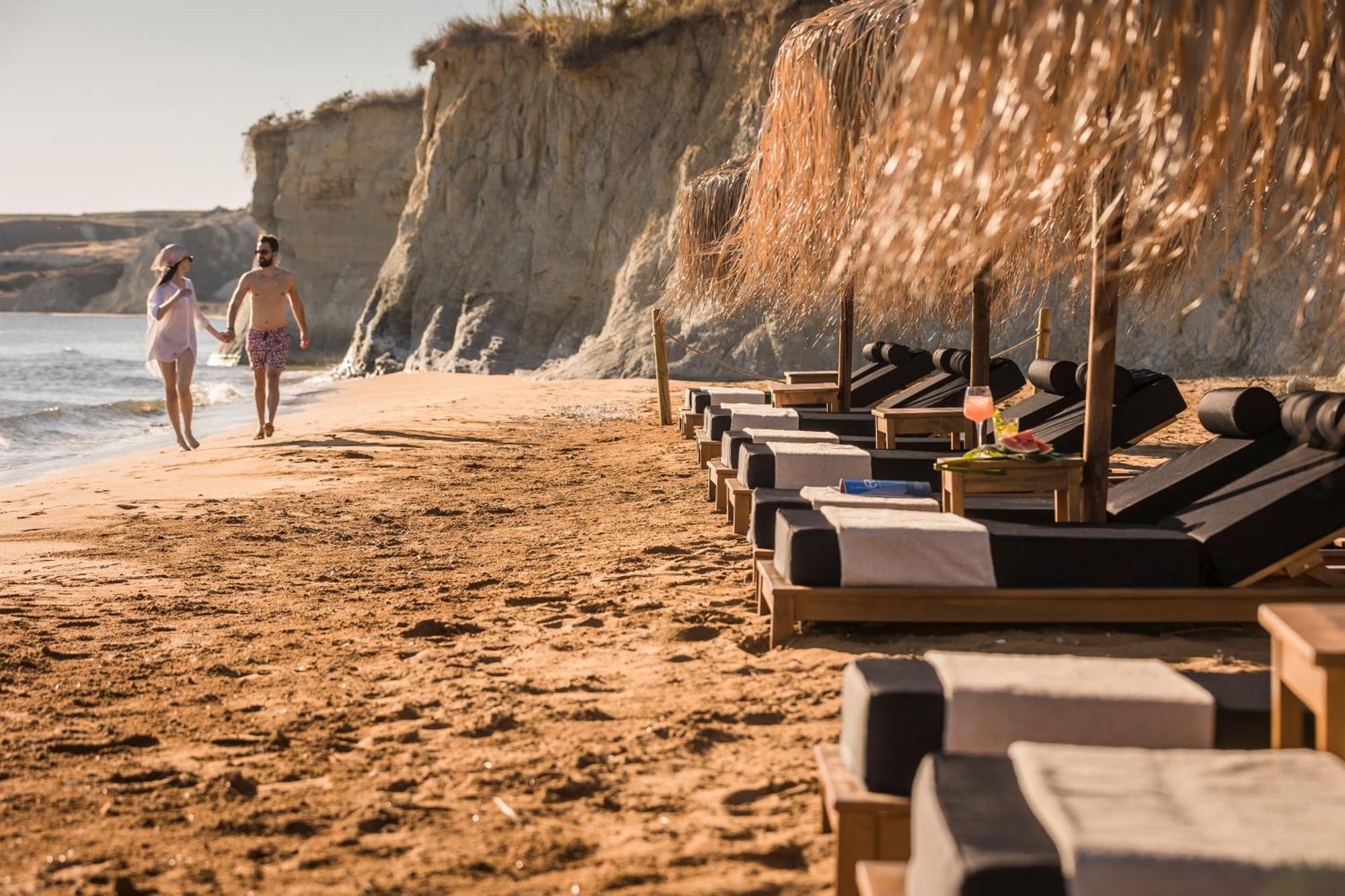 Grand Blue Beach Residences Ликсури Екстериор снимка